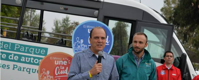 Minvu presenta nuevas paradas de buses ecológicos de Parquemet y ruta que conectará al Parque Bicentenario de la Infancia