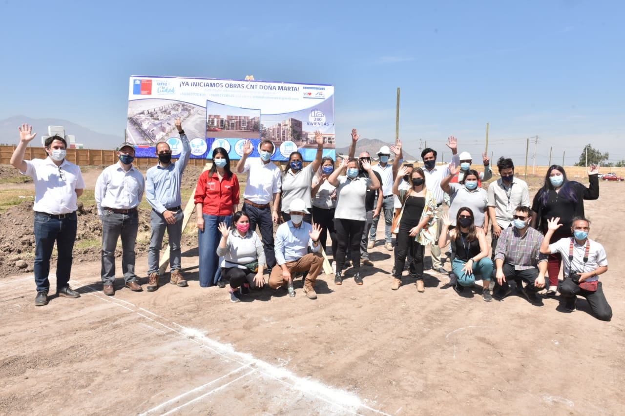 280 familias de Puente Alto reciben terreno para la construcción de proyecto habitacional Doña Marta
