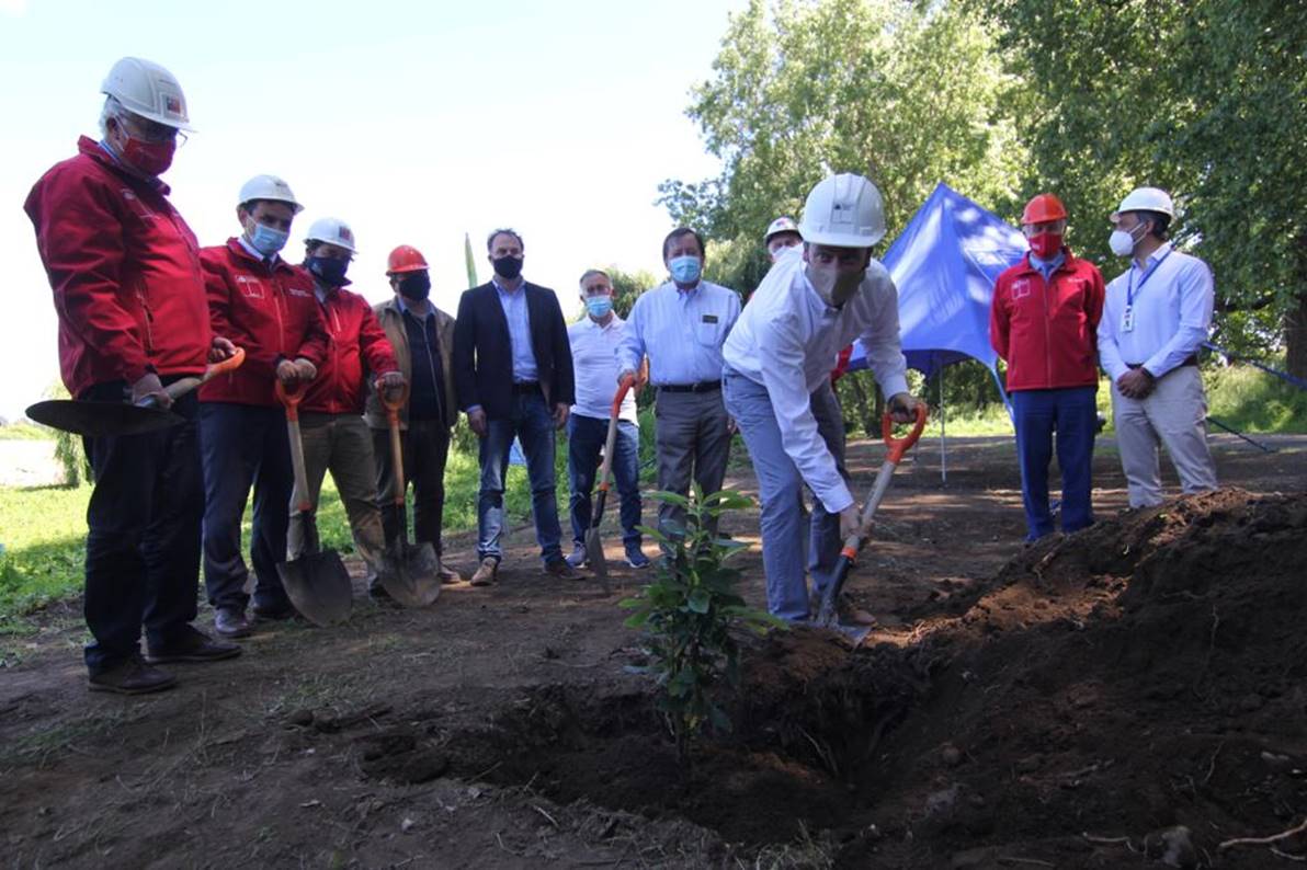 Ministro Felipe Ward visita Osorno y da el vamos a las últimas etapas del Parque Alberto Hott