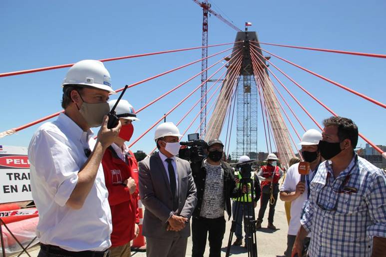 Obras de puente Treng Treng – Kay Kay entran en su fase final con la instalación de los últimos tirantes