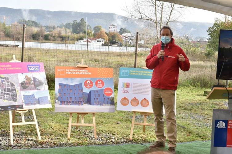 Ministro Felipe Ward presenta Plan de Regeneración de Áreas Centrales y anuncia edificio de vivienda pública de arriendo en Valdivia