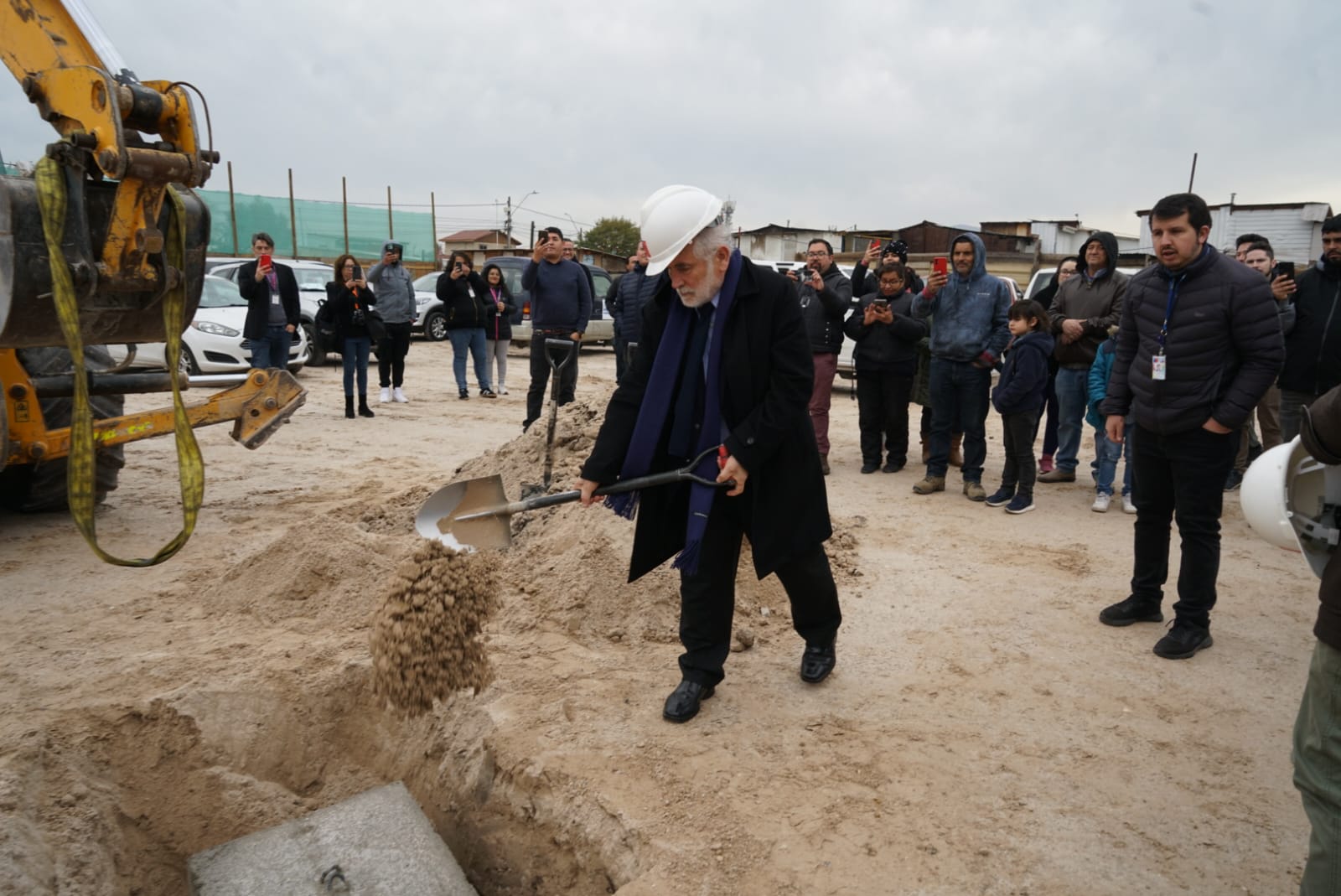 Ministro Montes encabeza colocación de la primera piedra de proyecto habitacional Manuel Rodríguez de Pudahuel