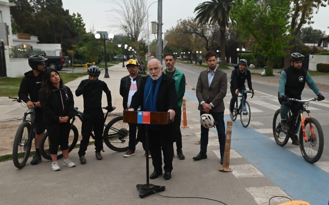 Ministro Montes realiza balance de ciclovías junto a organizaciones ciudadanas